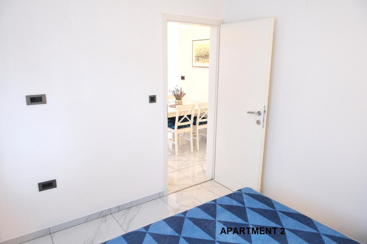 Ondina Apartments Pula Bagian luar foto
