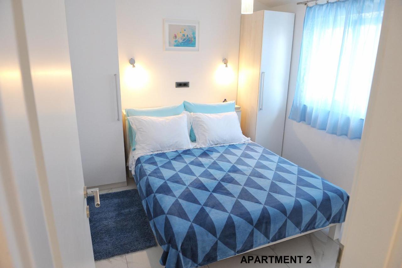Ondina Apartments Pula Bagian luar foto